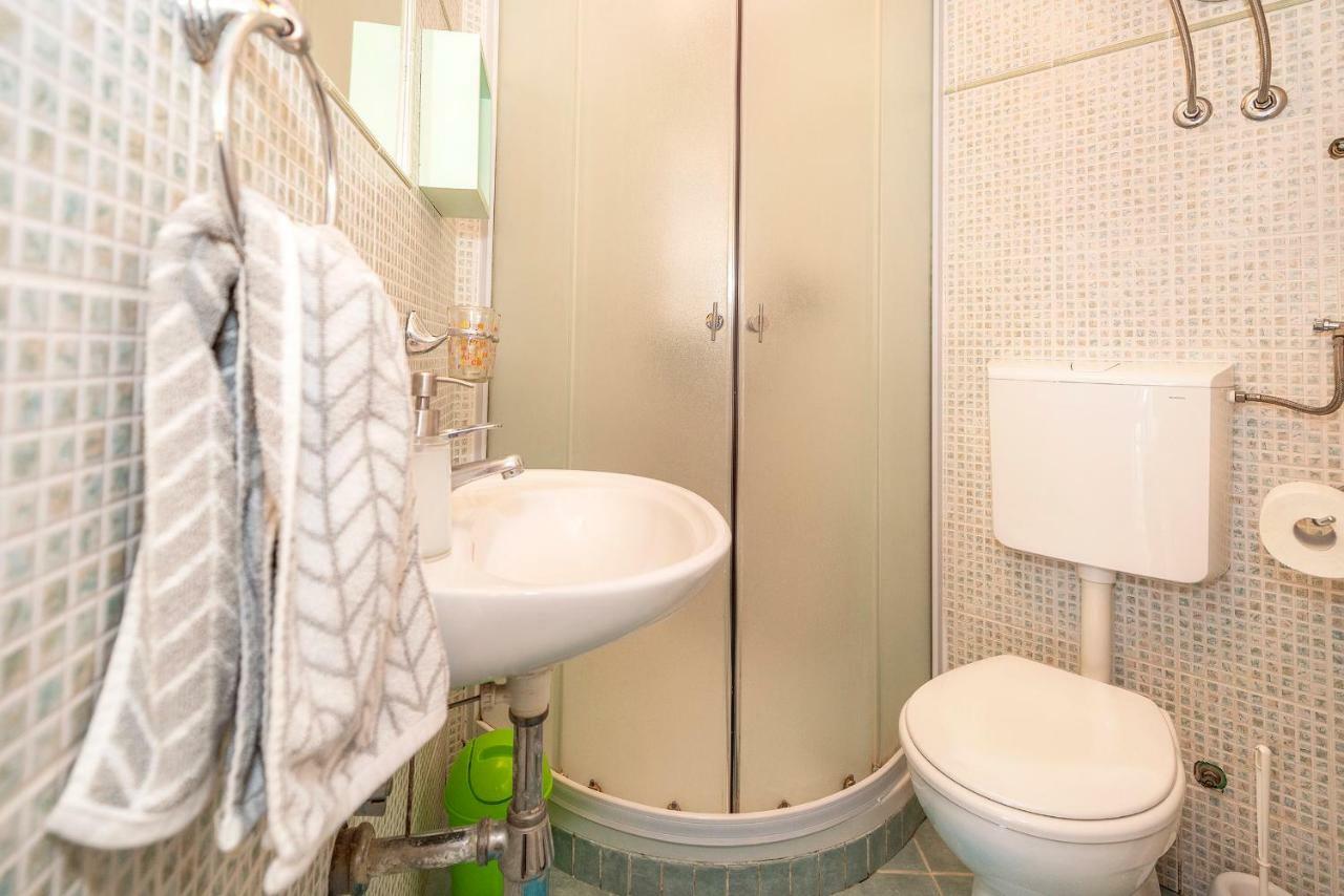 Mediterranean Apartment Korina バスカ エクステリア 写真