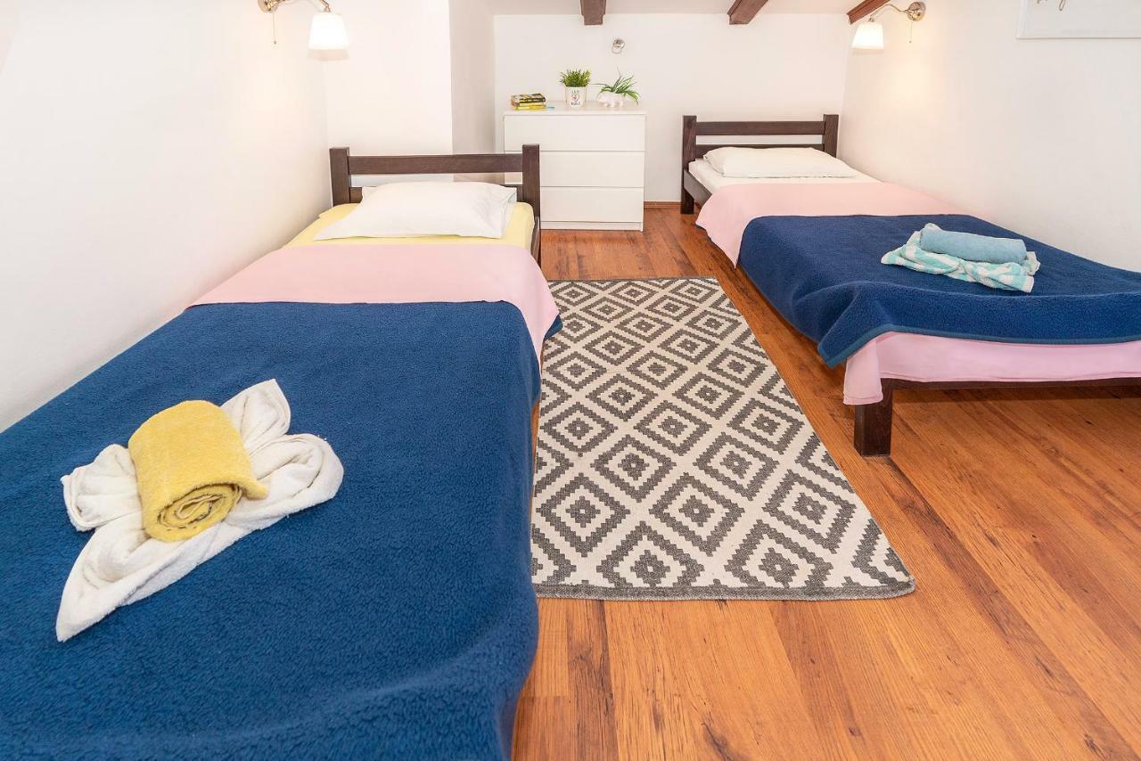 Mediterranean Apartment Korina バスカ エクステリア 写真